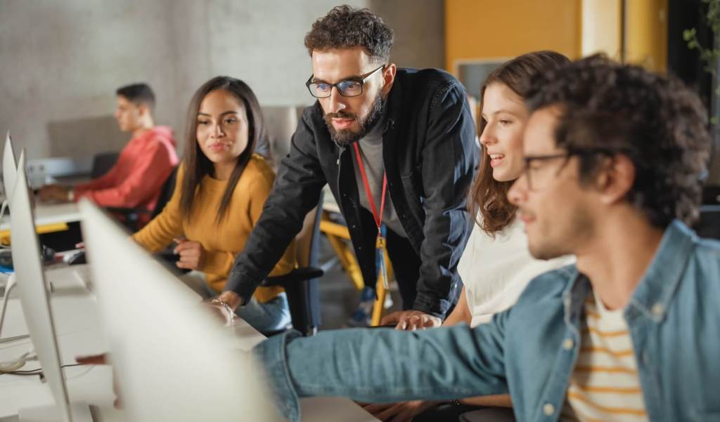 Proteger las redes universitarias: reducir los riesgos de ciberataque y simplificar la gestión de TI